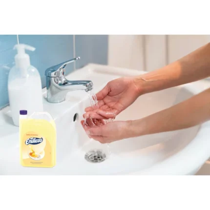 Φιάλη 4 λίτρων Endless κρεμοσάπουνου με άρωμα Milk & Honey, ιδανικό για συχνή χρήση σε επαγγελματικούς και οικιακούς χώρους. Ιατρικά είδη στην Πάτρα από το meditone.